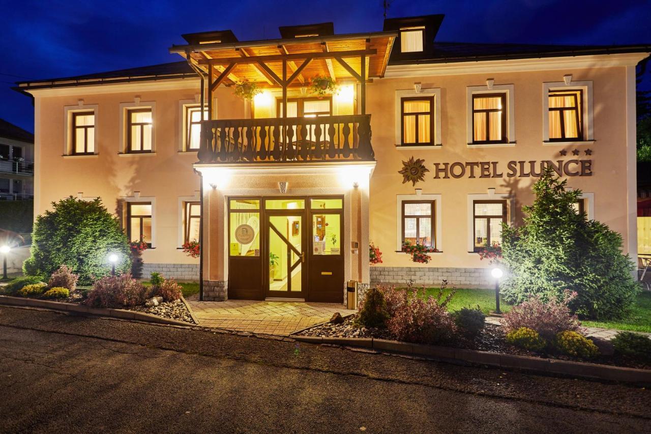 Hotel Slunce Rymarov Exterior photo